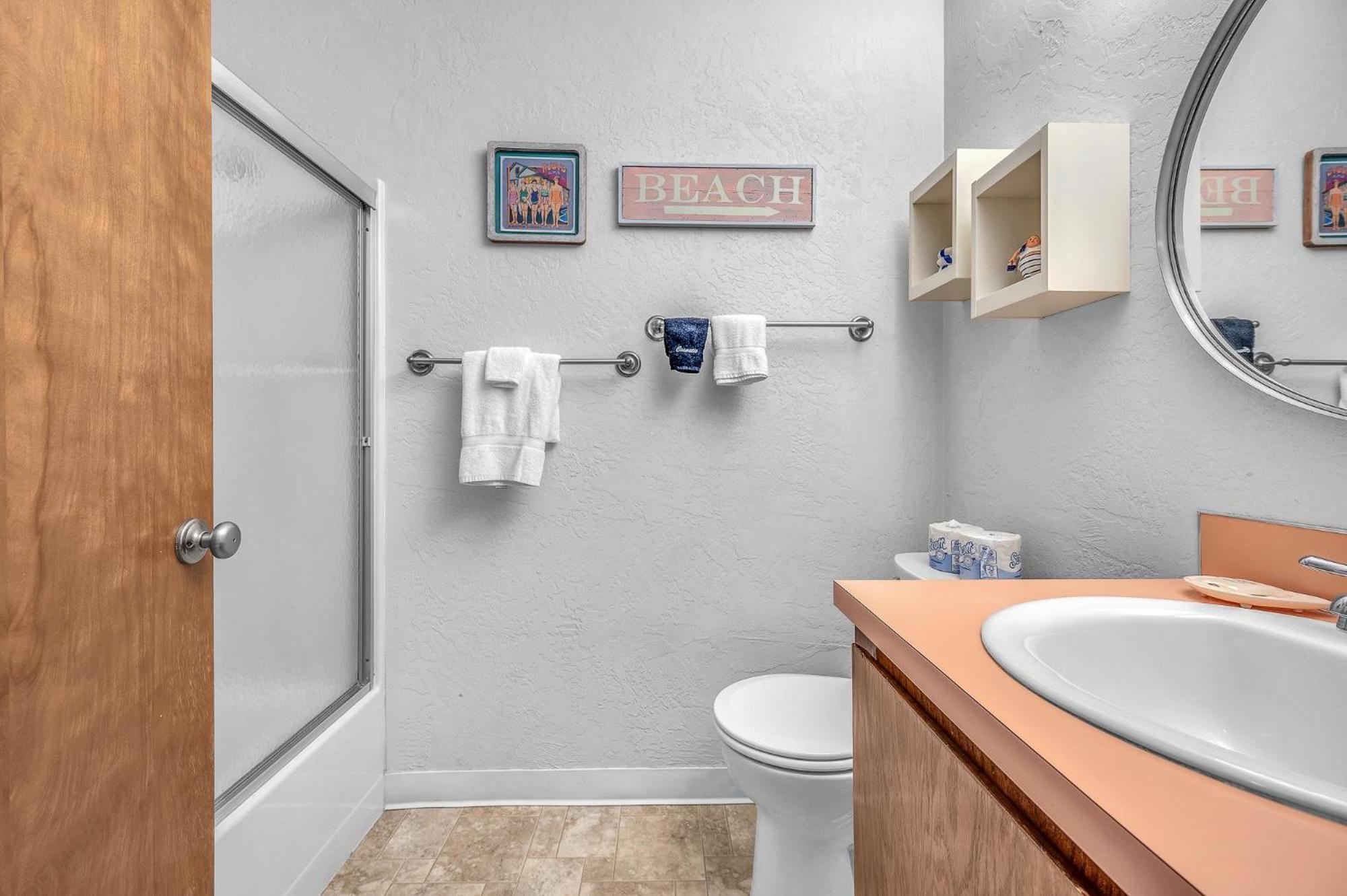 Pacific Crest 306 Tour de Newport